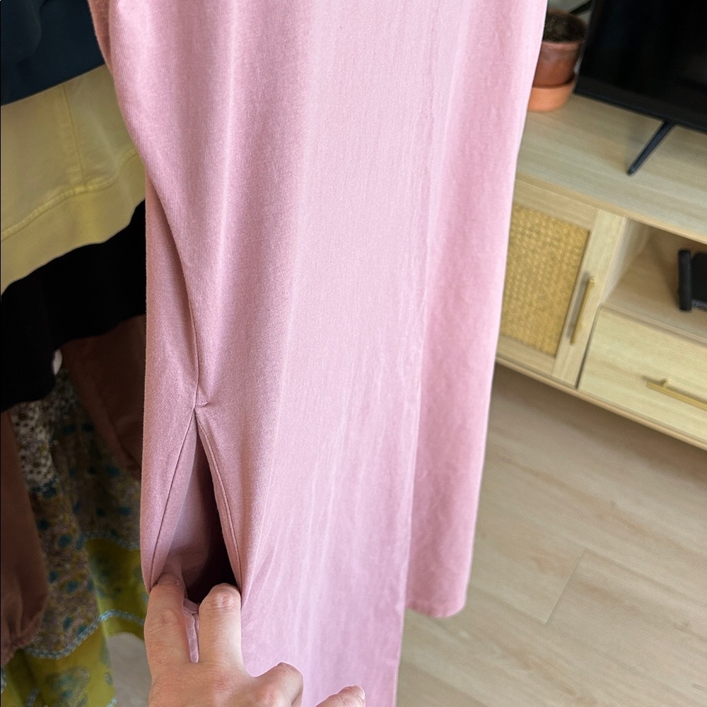 Uniqlo Dress. Size Large. PTP: 22โ. Has pockets ๐ - Picture 4 of 5